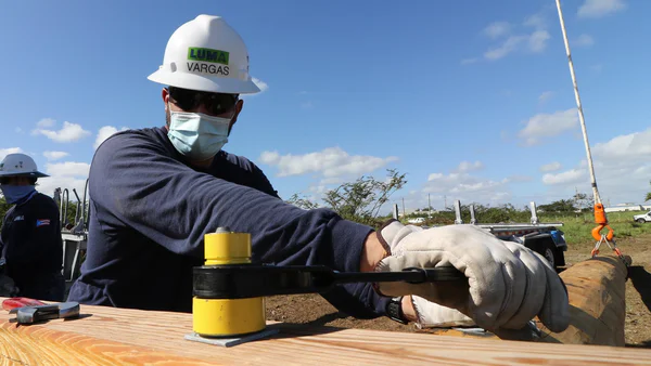 LUMA Lineman