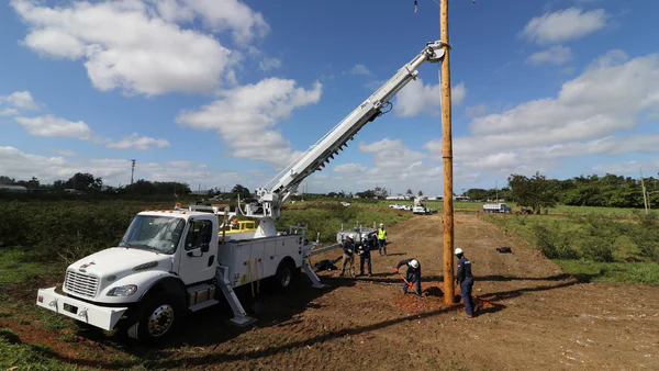 LUMA lineman